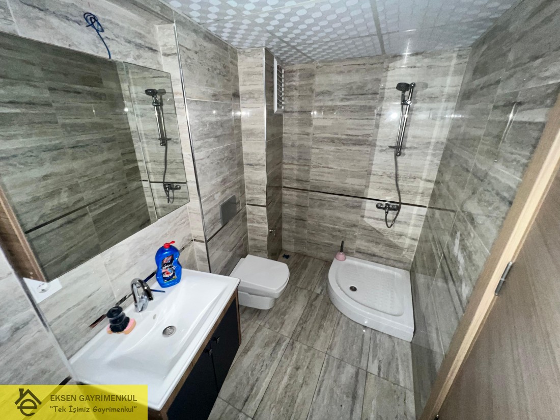 ERDEMİR CADDESİ ÜZERİNDE SIFIR AYARINDA KİRALIK  1+1DAİRE