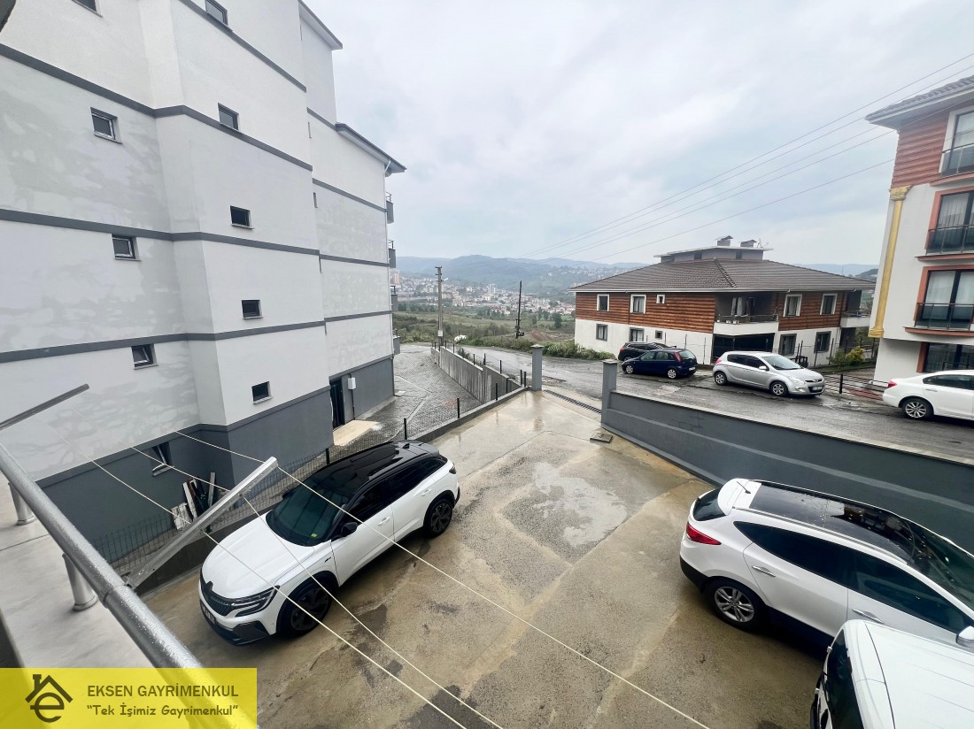 SIFIR AYARINDA EBEVEYN BANYOLU 3+1 DAİRE