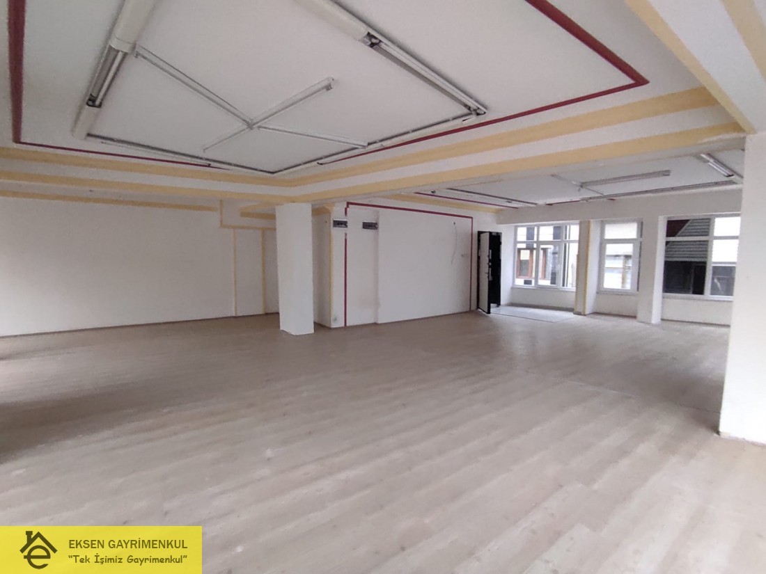 ÇARŞI İÇİ MERKEZİ LOKASYONDA OFİS
