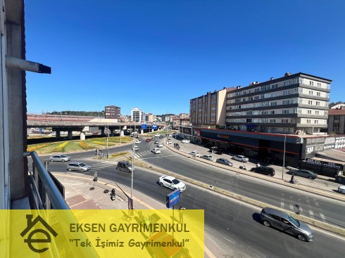 DEVREK YOL AYRIMI MEVKİİ ASANSÖRLÜ BİNADA  ARAKAT DAİRE